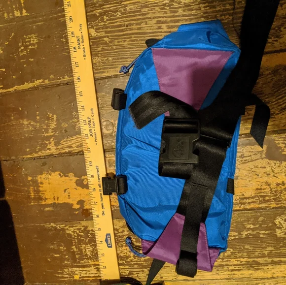Vintage Ski Fanny PackCOOL 😎 Retro